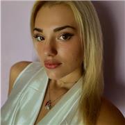 ex studentessa liceo classico Pietro giannone Caserta